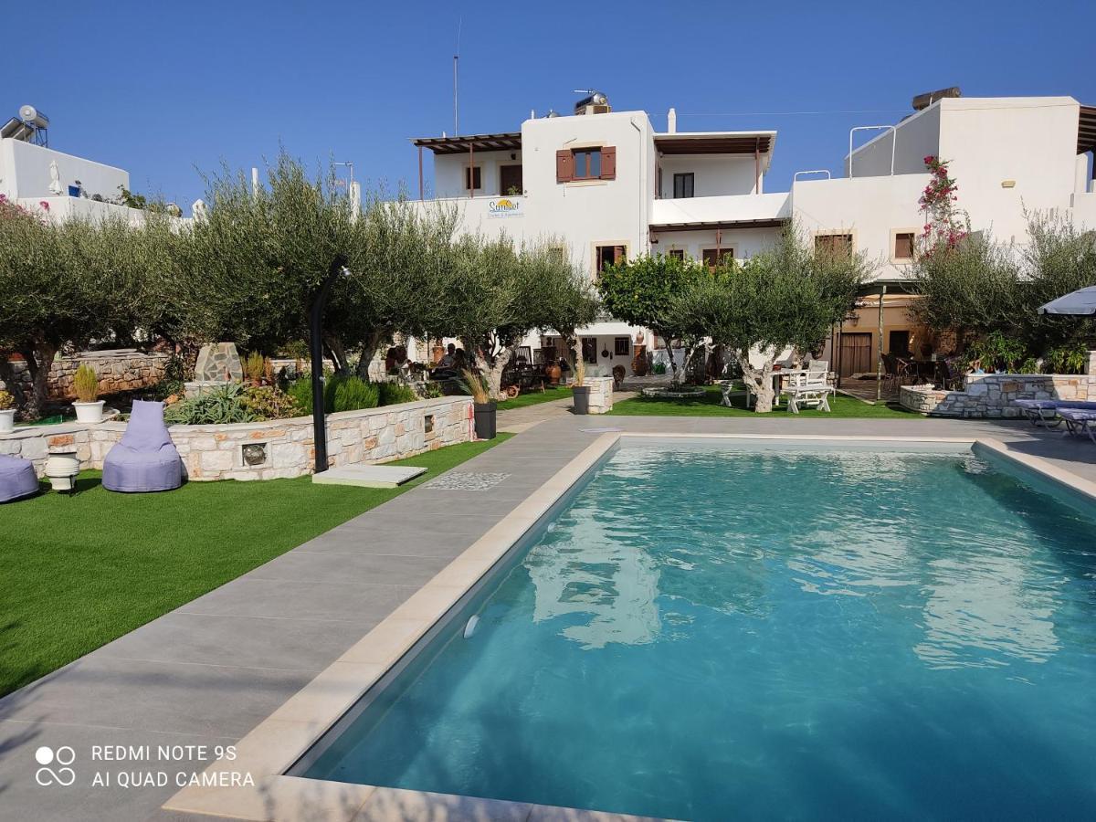נאוסה Sunset Studios And Apartments For Adults Over 21 Only מראה חיצוני תמונה