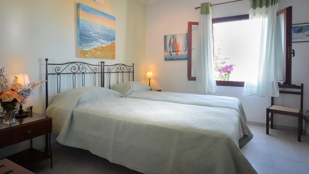 נאוסה Sunset Studios And Apartments For Adults Over 21 Only מראה חיצוני תמונה