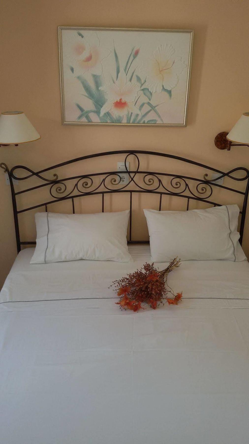 נאוסה Sunset Studios And Apartments For Adults Over 21 Only מראה חיצוני תמונה