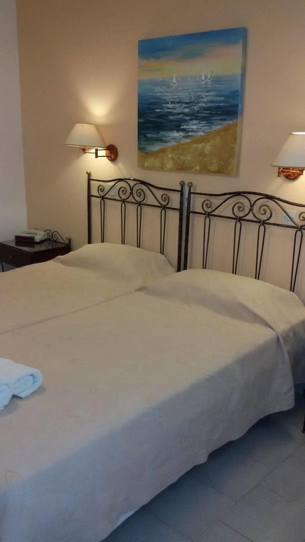 נאוסה Sunset Studios And Apartments For Adults Over 21 Only מראה חיצוני תמונה