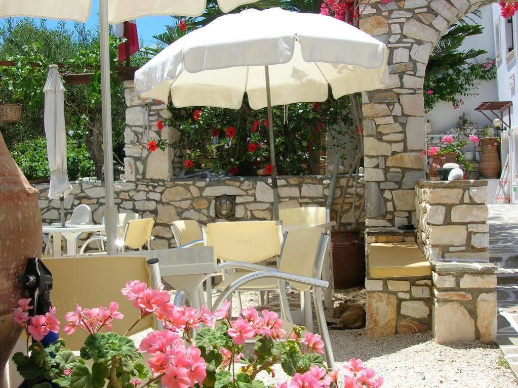 נאוסה Sunset Studios And Apartments For Adults Over 21 Only מראה חיצוני תמונה