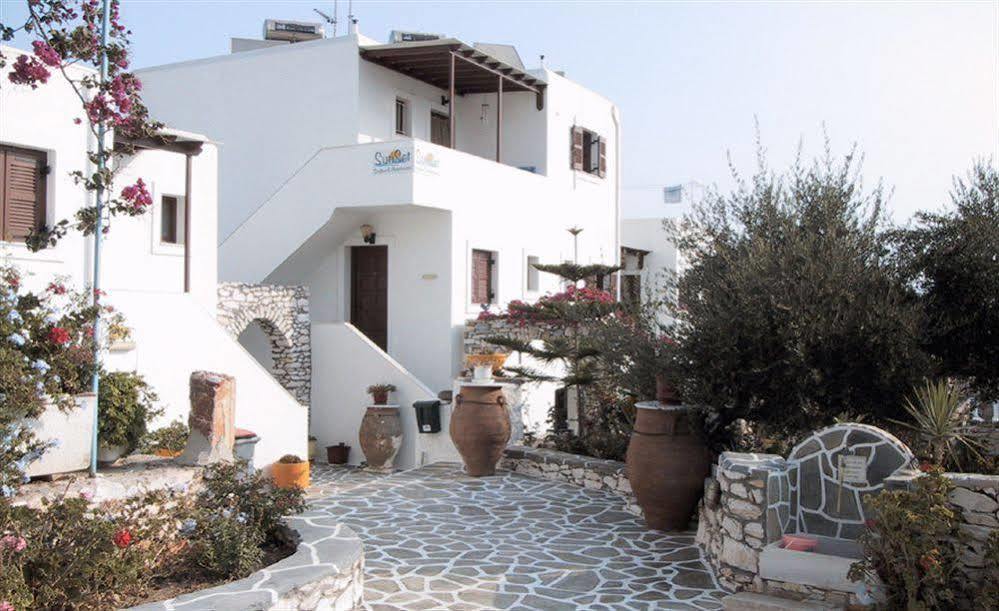 נאוסה Sunset Studios And Apartments For Adults Over 21 Only מראה חיצוני תמונה
